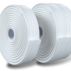 Pianka poliuretanowa BLUECAR do wnęk samochodowych 13 mm x 20m